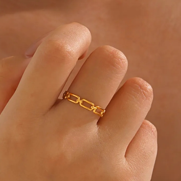 Jewelry - 18 KT Gold Over Titanium Chain Link Ring
